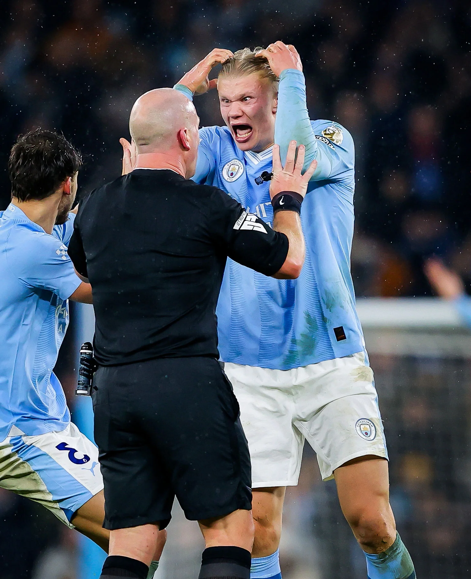 NG28-包含德国队带队取胜！，哈兰德重要时刻战术调整气势如虹延续的词条