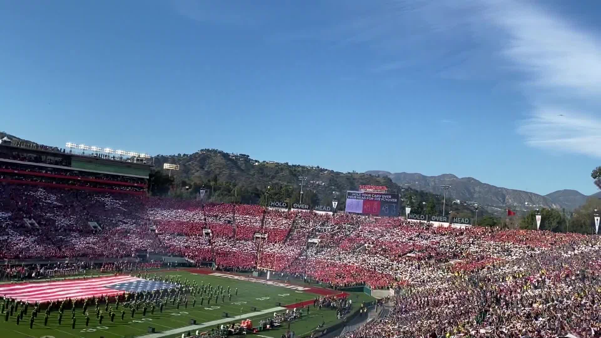 NG28-浓眉哥回归赛场，挺进下一轮首场状态亮眼，雄鹿观众沸腾！的简单介绍