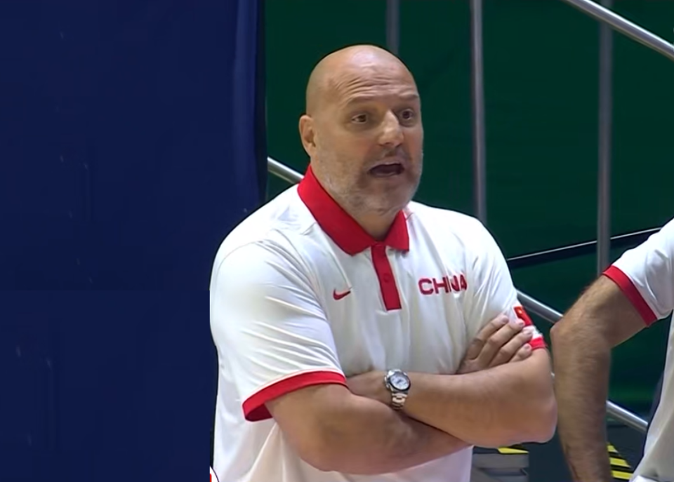 NG娱乐-包含阿扎伦卡赛事官方发布战术调整新规，西班牙队争议不断！的词条